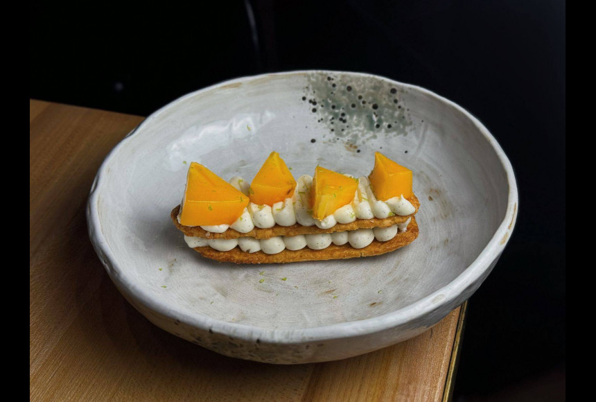 Мильфей с хурмой и фейхоа